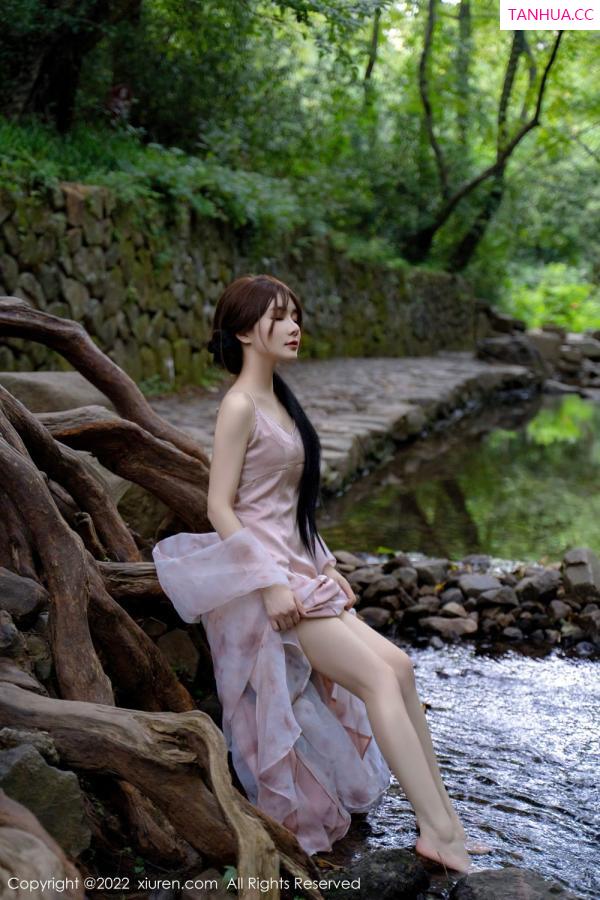 婠婠么  [XiuRen秀人网]高清写真图 2022.10.11 No.5690 婠婠么&小肥莹第40张图片